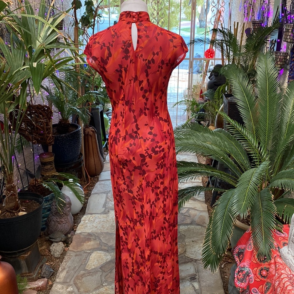 🧡🔻🧡ASIAN SEMI-SHEER RED-ORANGE IN COLOR STYLE DRESS🧡🔻🧡 - Picture 4 of 6